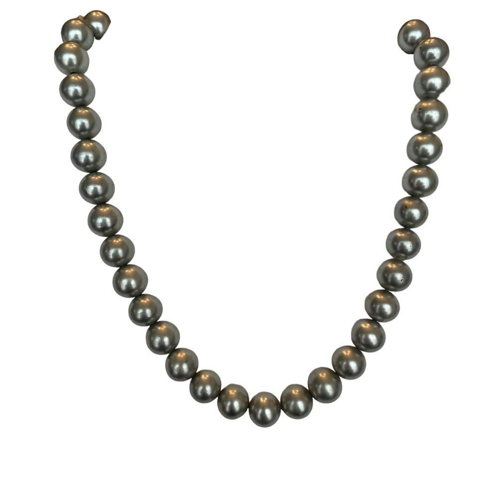 BLACK BEADED NECKLACE WITH GOLD SPACERS